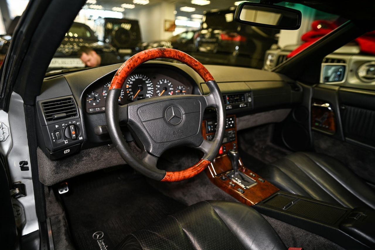 Mercedes-Benz SL-класс 3.2 AT, 1995, — фото 10